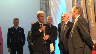 Zoom remise des prix fête du livre de Toulon 2011 CG83